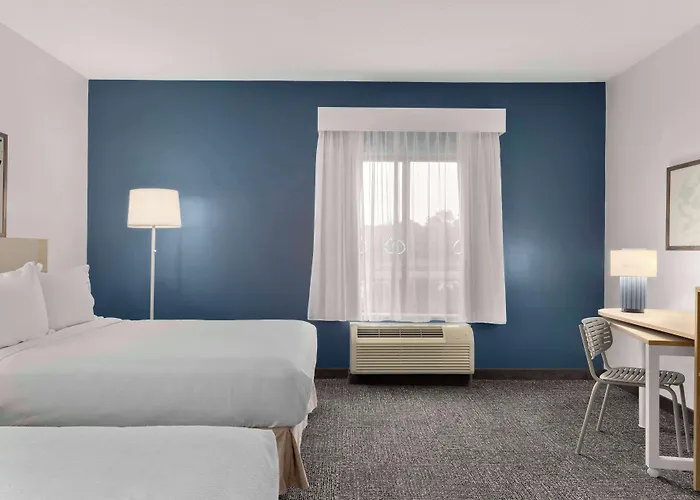 Spark By Hilton Newcomerstown