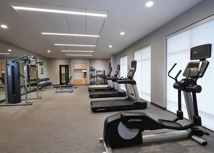 Courtyard By Marriott Charlotte Waverly