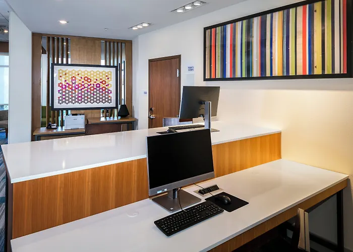 Holiday Inn Express & Suites - Bend South By Ihg