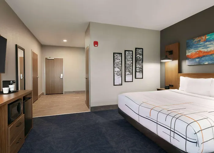 La Quinta Inn & Suites By Wyndham College Station North
