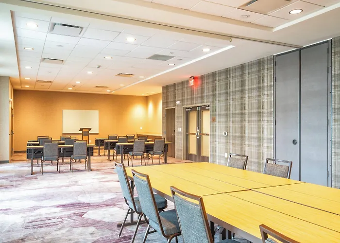 Courtyard By Marriott Charleston-North Charleston