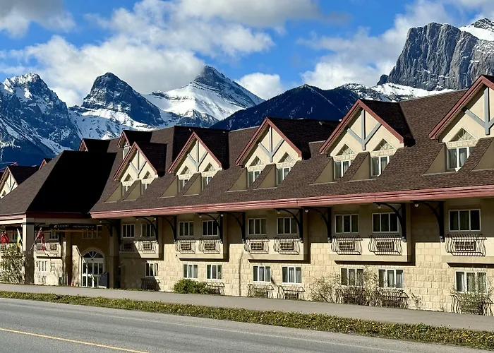 Canmore Inn & Suites