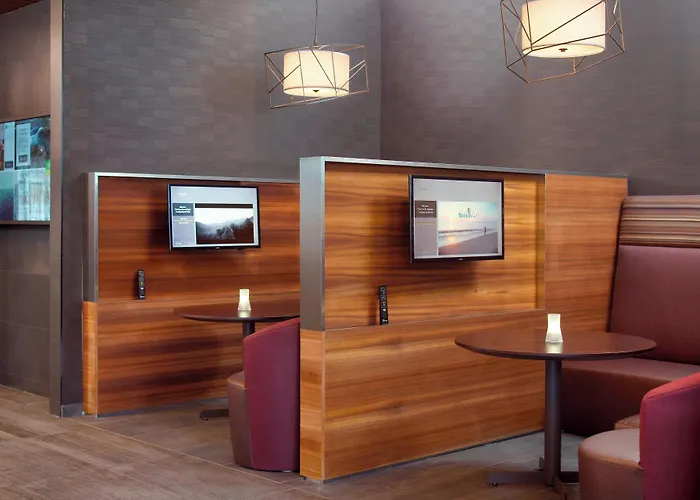 Courtyard By Marriott Lagrange