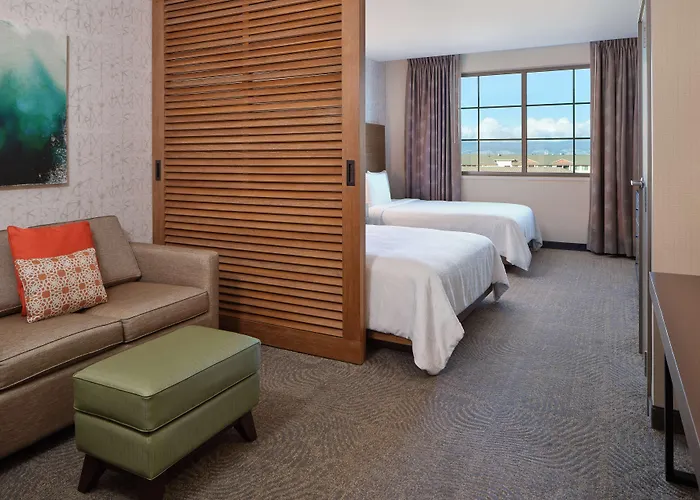 Embassy Suites By Hilton Oahu Kapolei - Free Breakfast