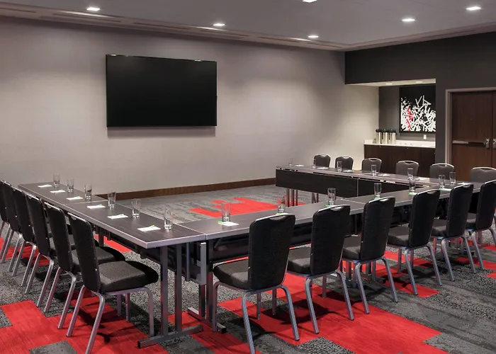 Courtyard By Marriott Pullman