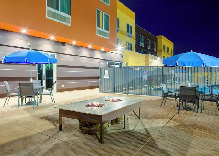 Fairfield Inn & Suites By Marriott Bakersfield North/Airport