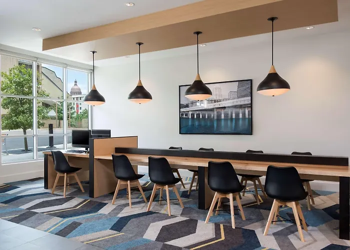 Hyatt House Austin/Downtown