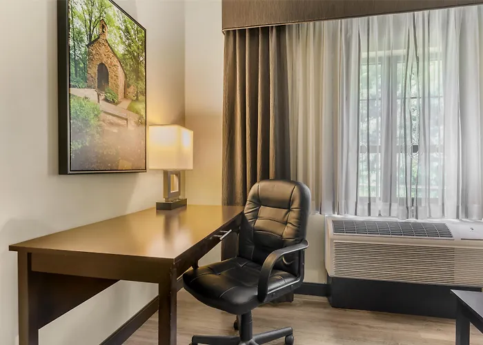 Best Western Plus Franciscan Square Inn & Suites Steubenville