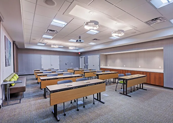 Springhill Suites By Marriott Tulsa At Tulsa Hills