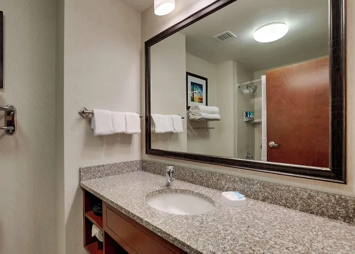 Drury Inn & Suites Charlotte Arrowood