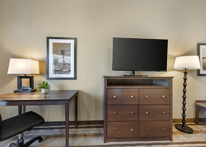 Best Western Plus Overland Inn