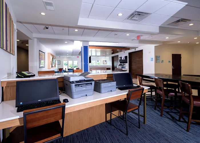 Holiday Inn Express & Suites La Porte By Ihg