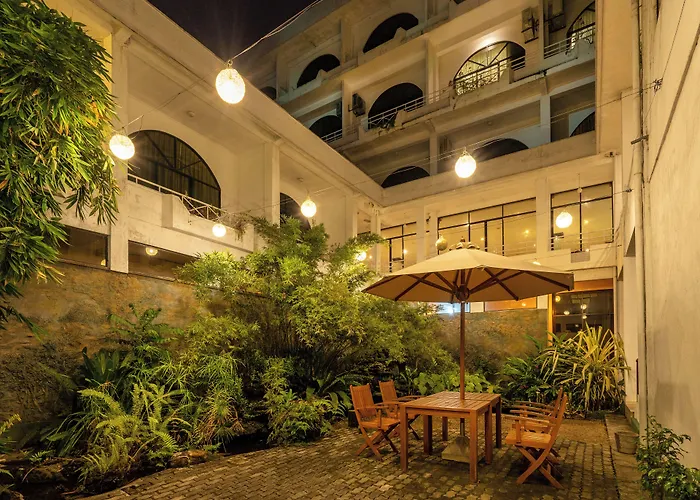 Kandyan Reach Hotel