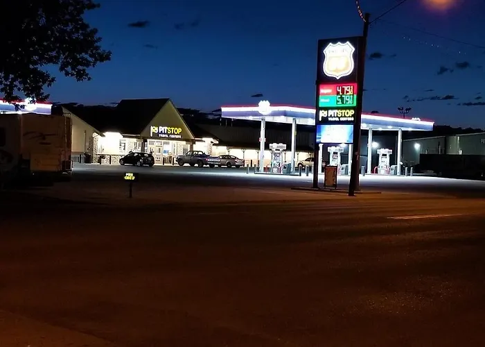 Town House Motor Inn
