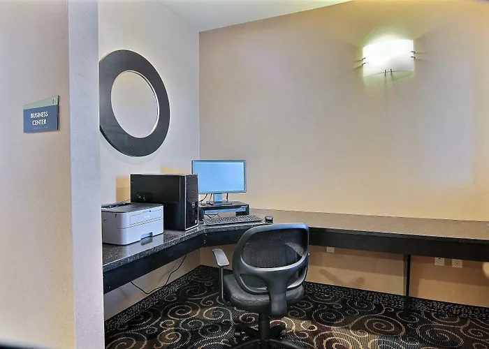Cobblestone Hotel & Suites - Beulah