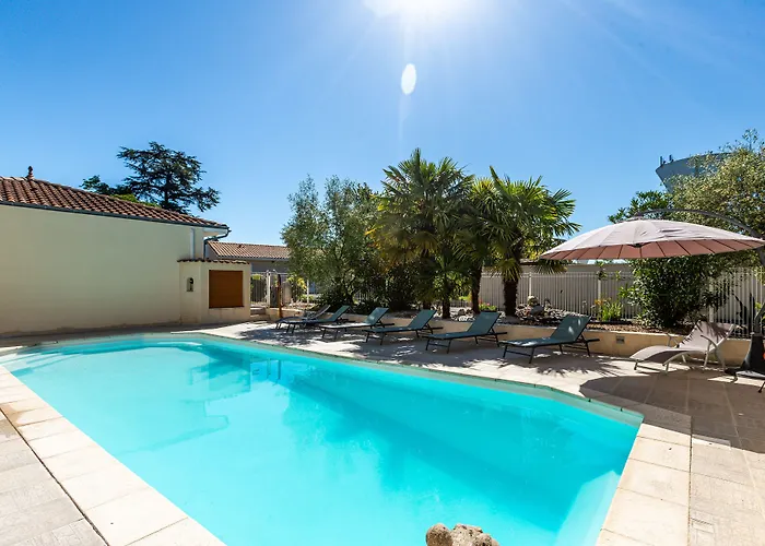 Logis Hotel L'Oliveraie