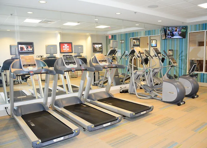 Holiday Inn Express & Suites Lexington Park-California By Ihg