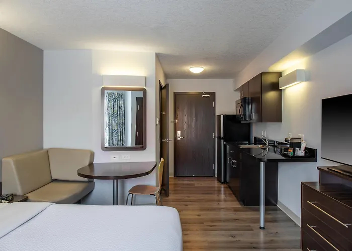 Motel 6 Airdrie