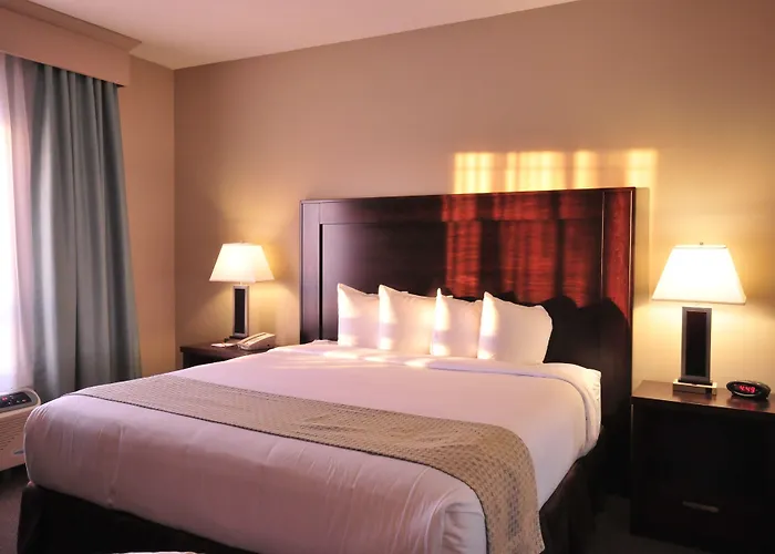Ramada By Wyndham Emerald Park/Regina East