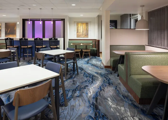 Fairfield Inn & Suites By Marriott Springfield Northampton/Amherst