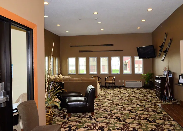 Cobblestone Inn & Suites - Lake View