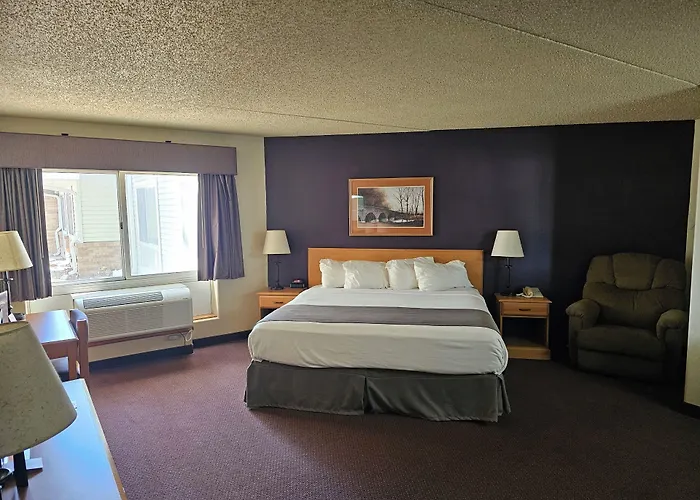 Fossil Creek Hotel & Suites