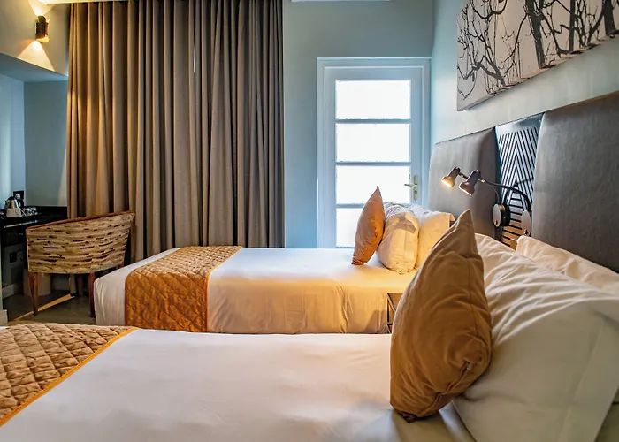 New Ambassador Hotel