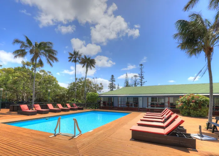 Paradise Hotel & Resort