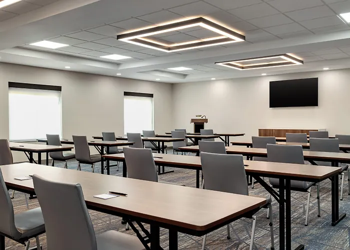 Holiday Inn Express & Suites Forrest City By Ihg