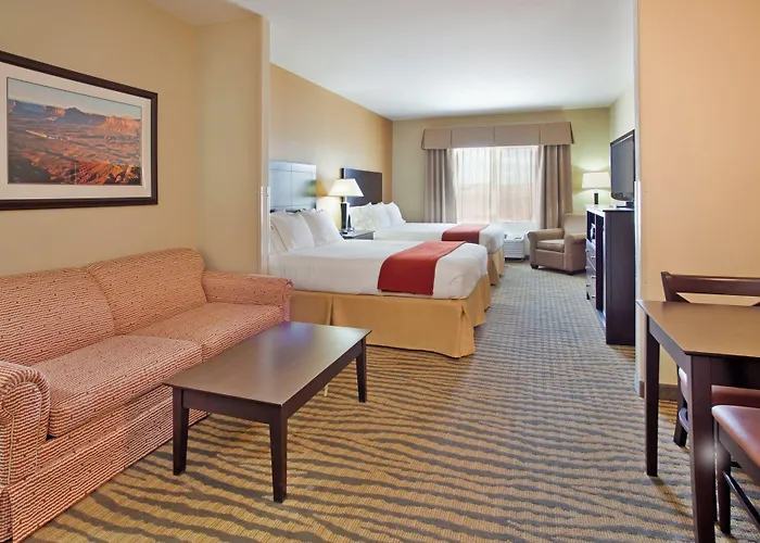 Holiday Inn Express & Suites Gallup East By Ihg