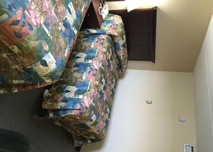 Lakeland Inn Hotel
