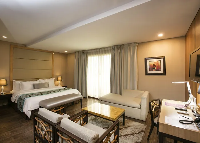 Goldberry Suites & Hotel Mactan