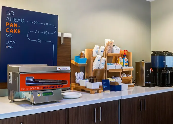 Holiday Inn Express Hotel & Suites Salina By Ihg
