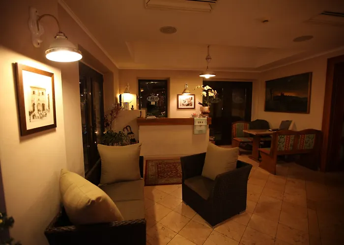 Rosa Hotel & Apartments