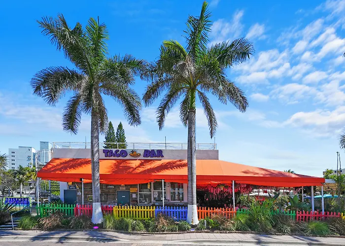 Hollywood Beach Suites And Hotel