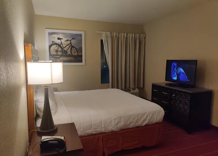 Days Inn By Wyndham Semmes Mobile