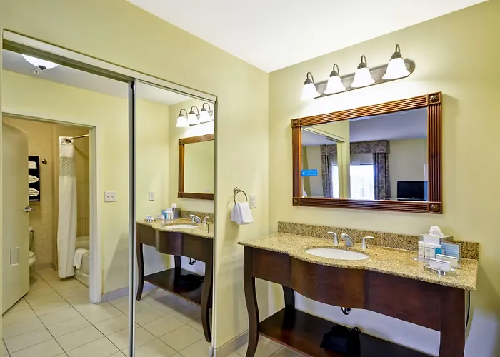 Hampton Inn & Suites North Charleston-University Boulevard