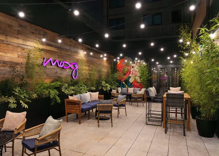 Moxy Belfast City