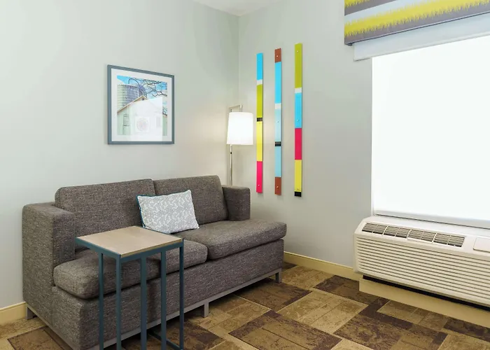 Hampton Inn Garden City