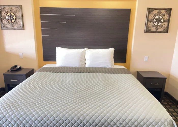 Homegate Inn & Suites West Memphis