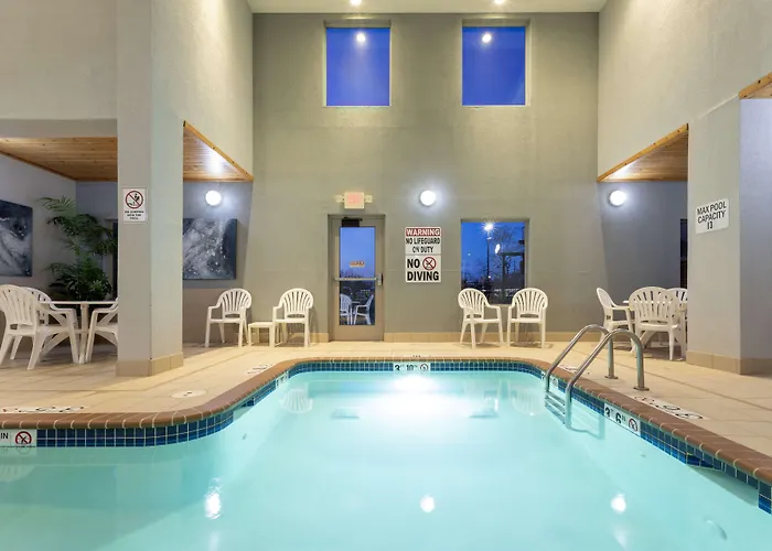 Grandstay Hotel & Suites Downtown Sheboygan
