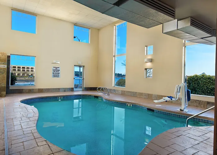 Oxford Suites Silverdale
