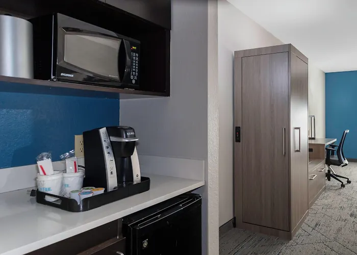 Holiday Inn Express & Suites Roanoke Rapids By Ihg