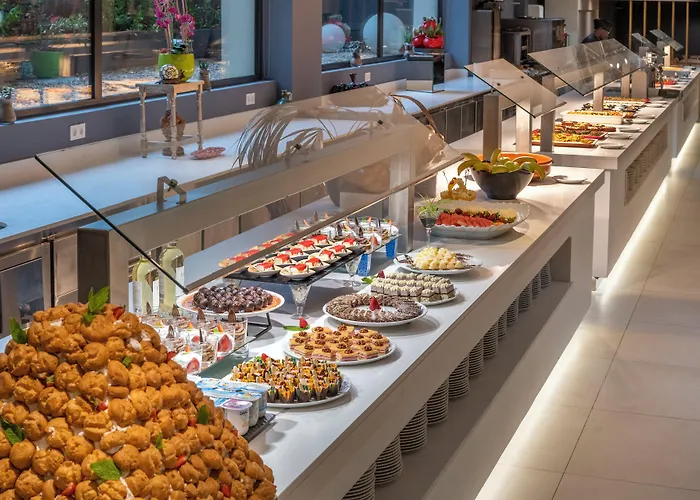 Caprici Beach Hotel & Spa