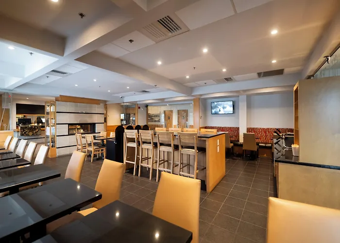 Hotel & Suites Le Dauphin Quebec