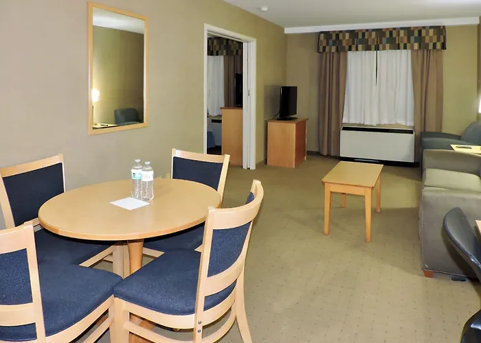 Marco Laguardia Hotel & Suites