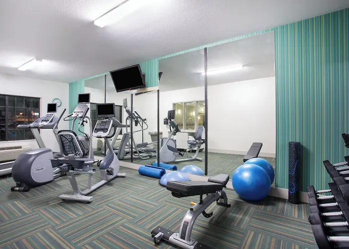 Holiday Inn Express & Suites Ft Collins By Ihg