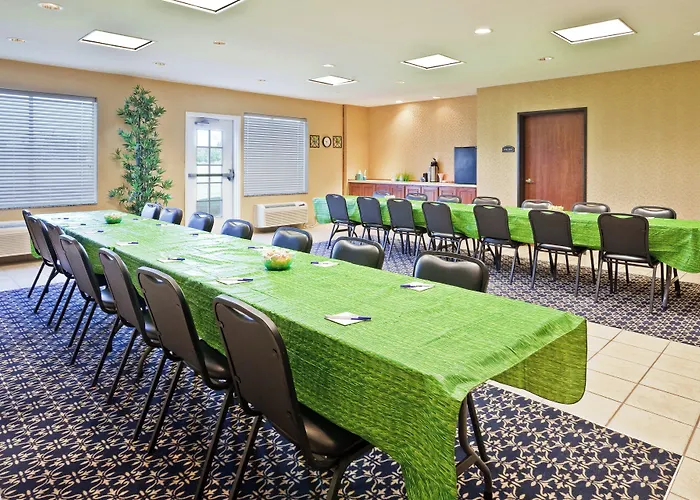 Holiday Inn Express Hotel & Suites Paragould By Ihg