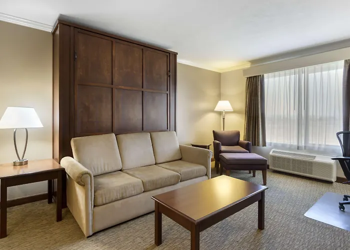 Best Western Plus Grapevine Inn
