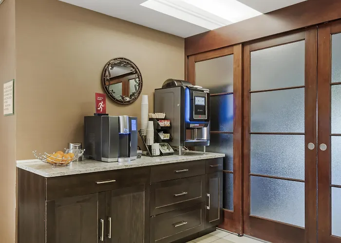 Best Western Plus Red Deer Inn & Suite
